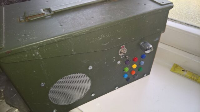 hörbert Eigenbau in Munitionskiste